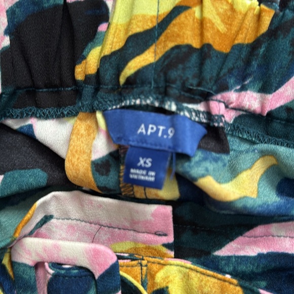 Apt 9 Short Set - Picture 7 of 8